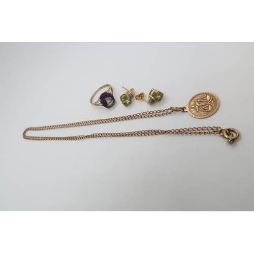 176 - 9ct (hallmarked) jewellery - Mystic Topaz ring size L/M, Libra sign pendant on chain - 56cm - weight... 