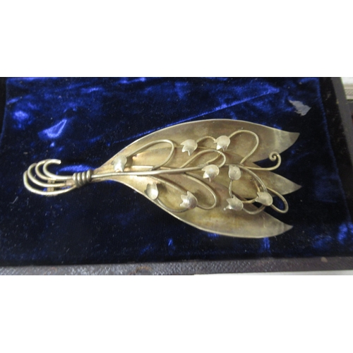 198 - A silver gilt leaf brooch - 11cm - A & Co' 'GJ' together with 14 silver and marcasite rings and five... 