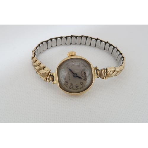 252 - A 9ct yellow gold ladies Rotary bracelet watch - approx weight 13.9 grams - together with a lades 9c... 