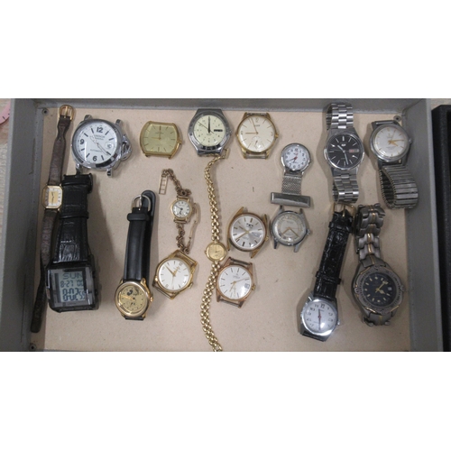 273 - A large quantity of mixed watches including Seiko, Gucci and Citizen