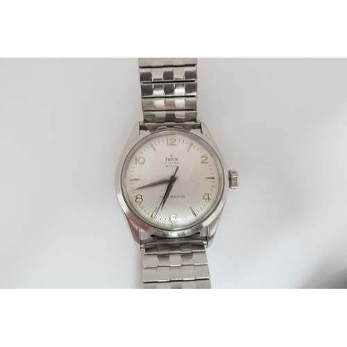 280 - A gents Tudor Oyster Royal Automatic stainless steel wristwatch - case 33mm - working in the saleroo... 