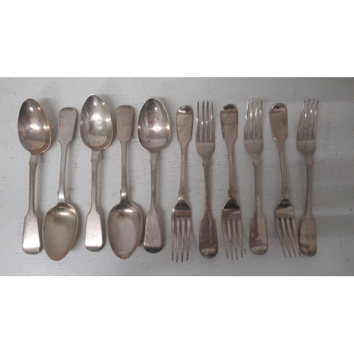 302 - Silver forks and spoons (11 total), London 1846, approx 17 troy oz