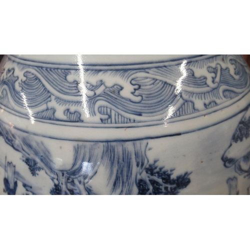 408 - A large Chinese blue and white Jardiniere decorated with continuous landscape - Height 30cm x Diamet... 