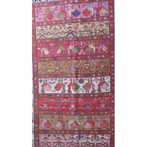 483 - A Kilim hand woven rug - 183cm x 122cm