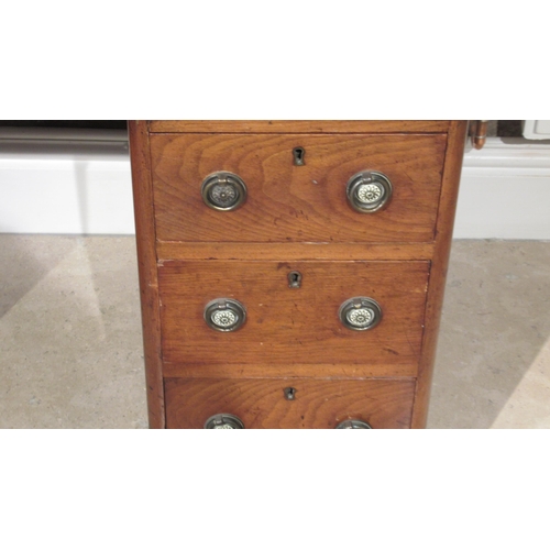 541 - A 19th century mahogany 9 drawer twin pedestal desk with a leather inset top, 105cm wide x 72cm high... 