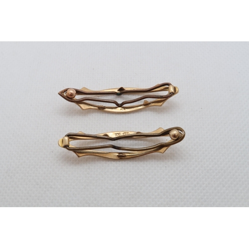 78 - A pair of 9ct (hallmarked) clips - 4.5cm - weight approx 6.5 grams