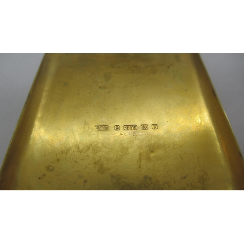 211 - A 9ct (hallmarked) gold card case with machined decoration to front and back - good overall conditio... 