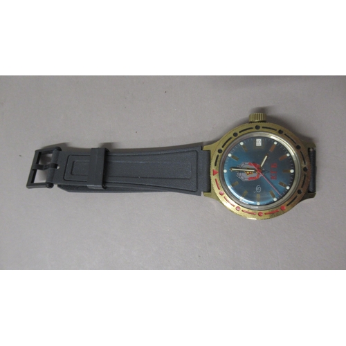 316 - A Soviet KGB automatic wristwatch, rotating bezel, blue dial with date aperture - case 39mm - workin... 