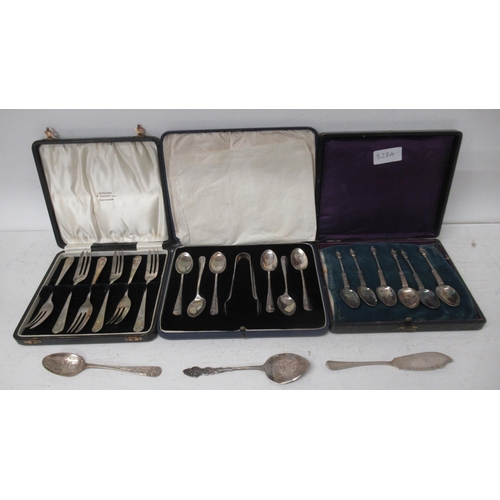 328A - Assorted silver including a set of six late Victorian Apostle spoons, Thomas Bradbury, London 1894 -... 