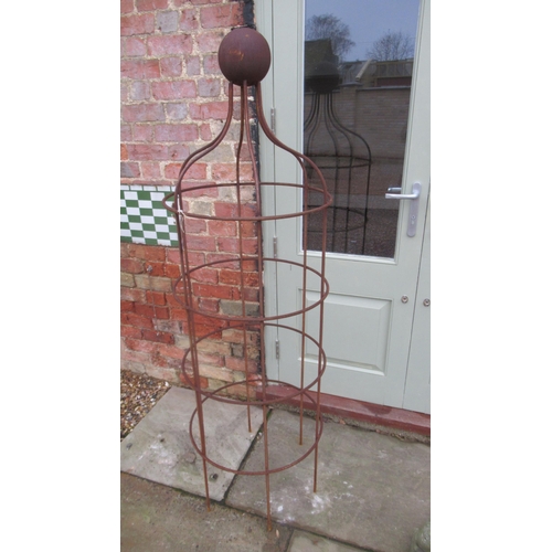 650 - A classic round Windsor garden obelisk support with a large ball finial - 10mm BAR - Height 170cm x ... 