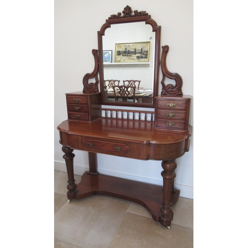 634 - A good quality Victorian mahogany Duchess dressing table - 120cm x Height 180cm - in good condition