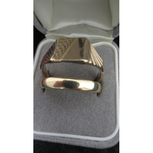 72 - Two 9ct hallmarked gold rings, approx 8 grams, size W and X