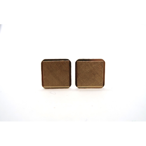 A pair of 18ct gold cufflinks, approx 7.29 grams each