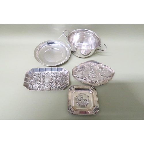 402 - Assorted silver dishes and porringer - approx weight 8.38 troy oz