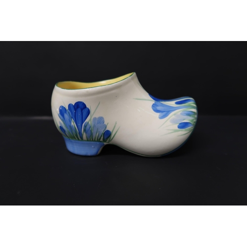 512 - A Clarice Cliff large blue crocus clog, circa 1935, no chips, cracks or restoration