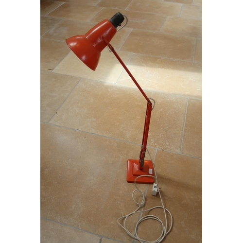 521A - A vintage angle poise lamp, working but will need a safety check before use