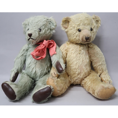 551 - Two vintage Teddy Bears, one being manufactured by Bedford Bears.