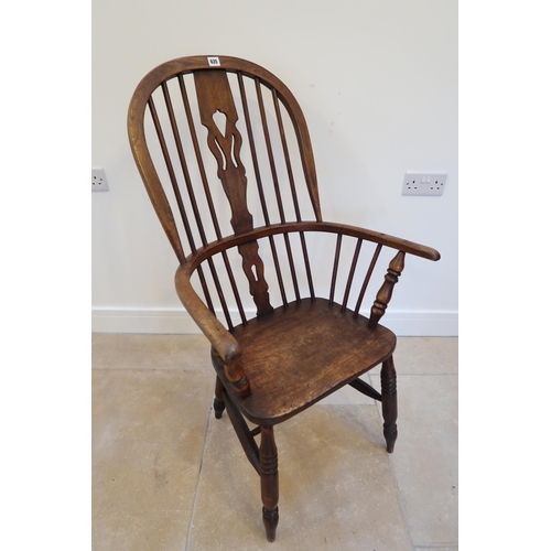 635 - An oak and elm Windsor chair