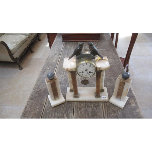 614 - A three piece Art Deco French 8 day clock set, approx 30cm tall