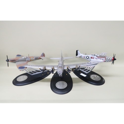 491A - A Franklin Mint B17G Flying Fortress 1:96 scale model, a Franklin Mint P57 Mustang 1:48 scale model ... 