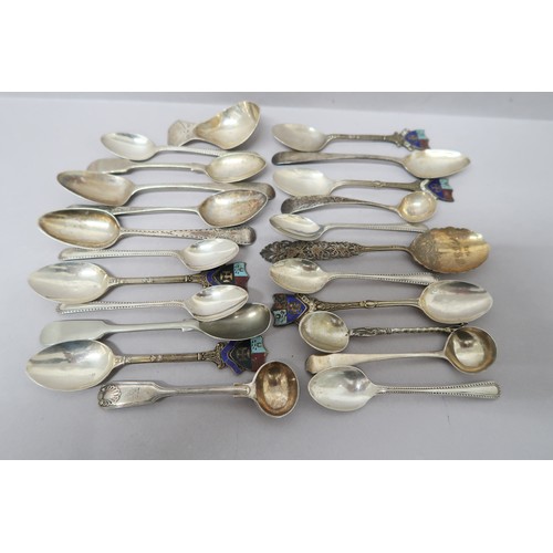 364 - A selection of silver teaspoons, salt spoons etc, approx. 8.7 troy oz