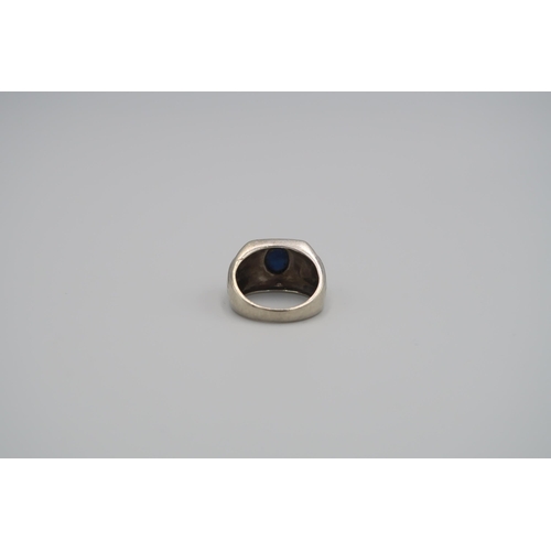 108 - A 9ct white gold ring with oval star sapphire to shoulder, approx 9.77 grams, size N