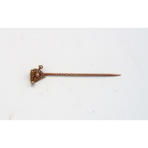 111 - A 15ct yellow gold pin brooch foliate shaped and set with seed pearls, approx 1.7 grams