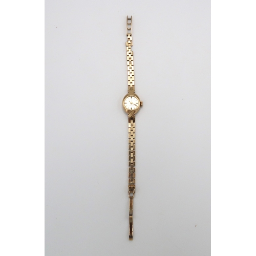 276 - A 9ct yellow gold cased ladies bracelet wristwatch - total weight approx 12.16 grams