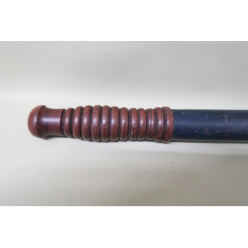 463 - A Suffolk constabulary truncheon, 47cm long x 3.5cm wide