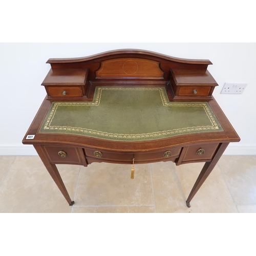 621 - An Edwardian mahogany and inlaid bow fronted ladies writing desk - Width 92cm x Height 94cm - in nic... 