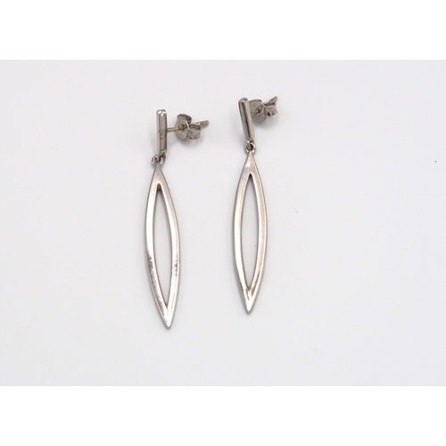 74 - A pair of 18ct white gold drop earring - approx weight 3.18 grams