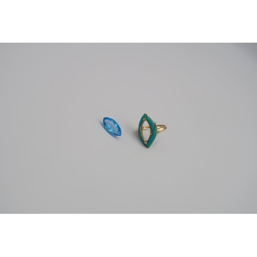 161 - A 14ct Yellow Gold and Turquoise Dress ring Size R - approx weight 3.7grams