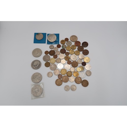 425 - A collection of circulated World coins