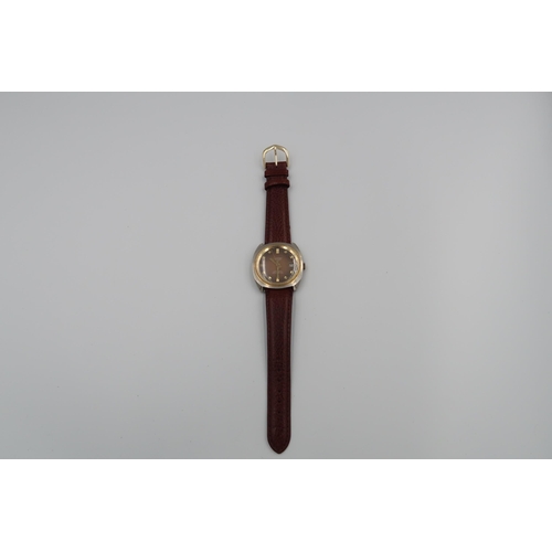 302 - A Lantex gents wristwatch, date aperture at 3 o'clock