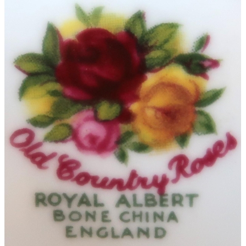 453 - Royal Albert Old Country Roses pattern part dinner service consisting of, Twelve dinner plates, Twel... 