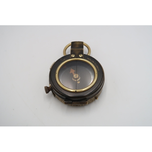 501 - A WWI compass, broad arrow to back - 1917