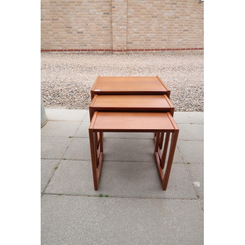 649 - A nest of three G-Plan teak tables - Height 49cm x 53cm x 42cm