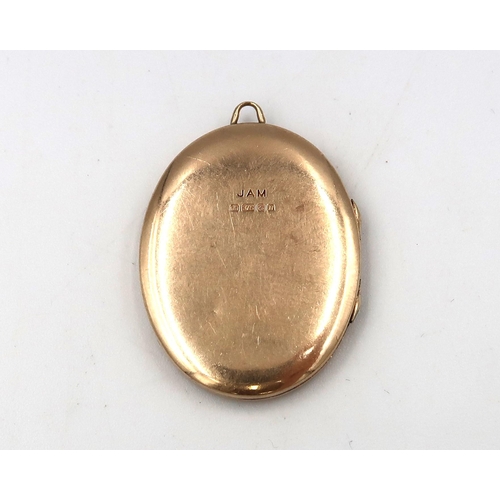 81 - A 9ct hallmarked necklace with plated locket, a 9ct gold stamped locket of oval form along with a pa... 