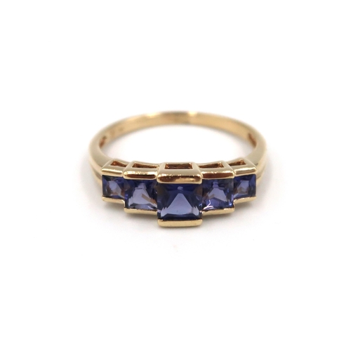 183 - A 9ct yellow gold five stone Tanzanite ring - head size approx 18mm x 7mm - ring size approx S/T - t... 