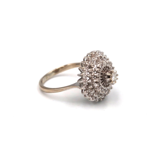 187 - An 18ct white gold diamond cluster ring - approx diamond weight 1ct of diamonds - head size approx 1... 