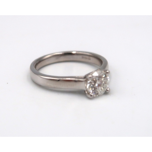 190 - A good quality platinum and diamond solitaire ring - the diamond approx 0.90ct - colour approx G/H, ... 