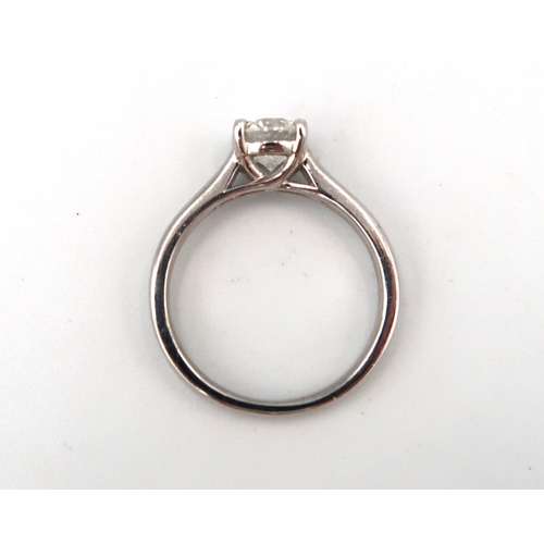 190 - A good quality platinum and diamond solitaire ring - the diamond approx 0.90ct - colour approx G/H, ... 