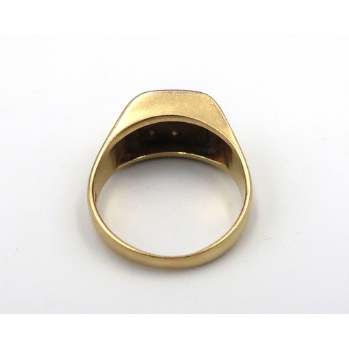 191 - An 18ct yellow gold and diamond ring with nine diamonds to shoulder, approx 4.7 grams, size J