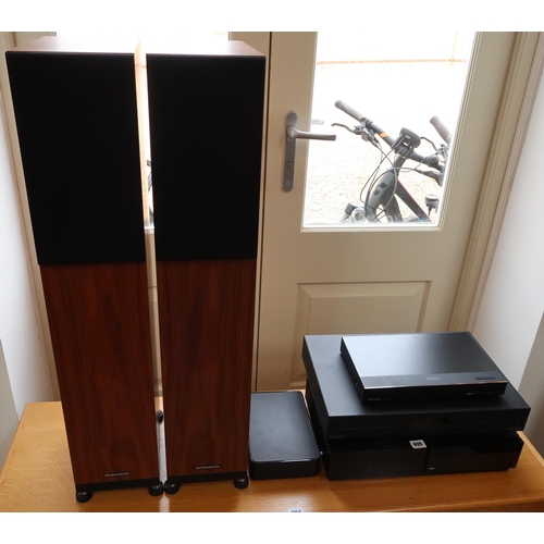 695 - A Naim UnitiNova Digital music system, wireless streaming integrated amplifier. An Audiolab 6000CDT ... 