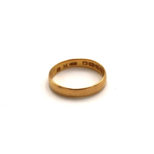 116 - A 22ct hallmarked yellow gold wedding band, size M/N, approx 3.2 grams