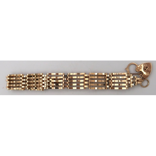 150 - A .375 marked gate link bracelet approx 15cm in length - weight approx 4.7grams.