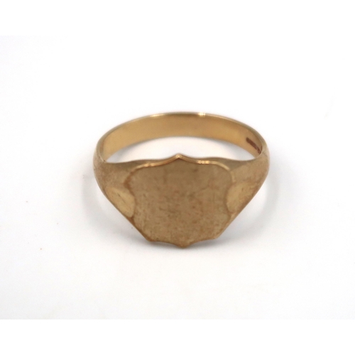 153 - A 9ct H.M. yellow gold Gents signet ring Size Y 4.9grams.