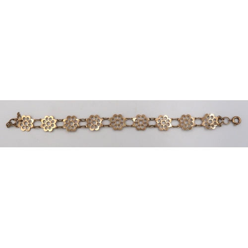 160 - A 9ct H.M. bracelet with flower head design links 5.8grams