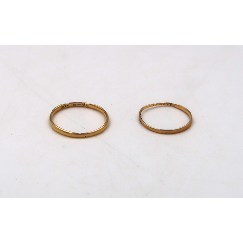 20 - Two 22ct hallmarked yellow gold wedding bands, 3 grams, size O and S