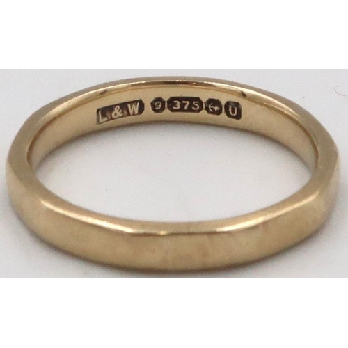 33 - A 9ct gold band ring, size K, weight 2.22 grams